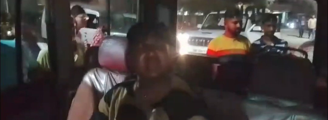 নাবালিকার হাত ধরে টানার অভিযোগে কেন্দ্রীয় জওয়ান, উত্তপ্ত হরিপাল এলাকা