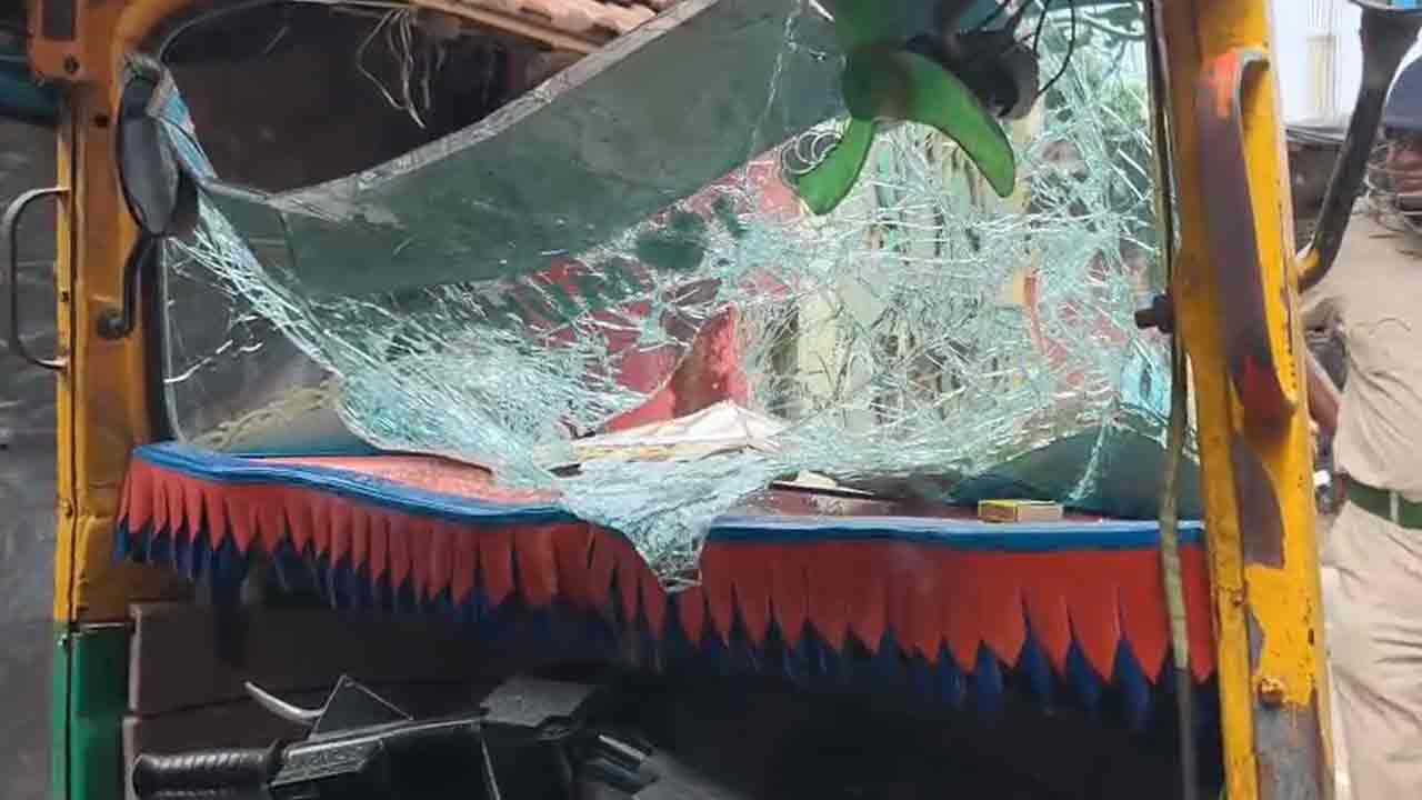 ভোটের পর উত্তপ্ত বাংলা কড়া পুলিশি নজরদারিতে জেসিবি উদ্‌যাপনে নিষেধাজ্ঞা