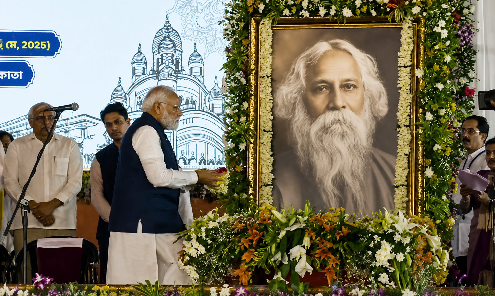 কবিগুরু Rabindranath Tagore-কে শ্রদ্ধার্ঘ্য জানিয়ে আবেগঘন বার্তা প্রধানমন্ত্রী Narendra Modi-র