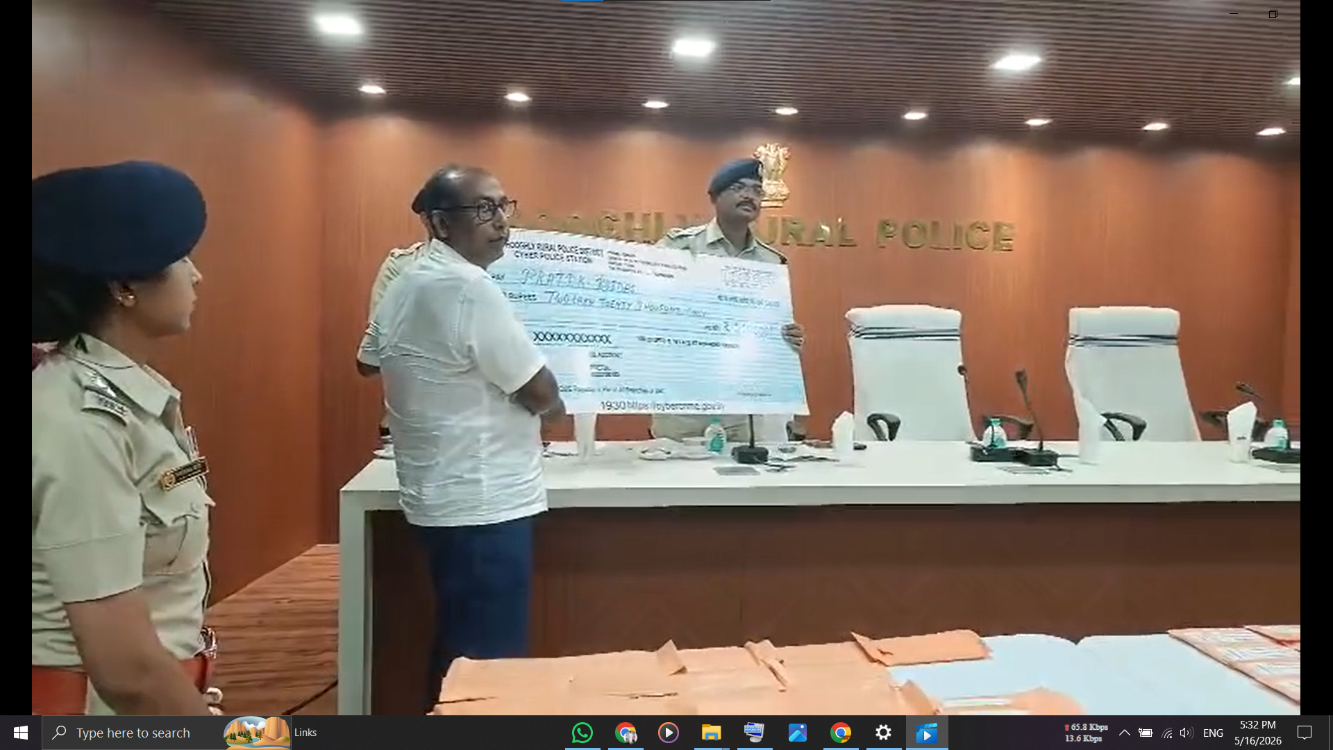 হুগলি গ্রামীণ পুলিশের বড় সাফল্য: উদ্ধার হওয়া ৬৯২টি মোবাইল ফোন ফিরল মালিকদের হাতে | 