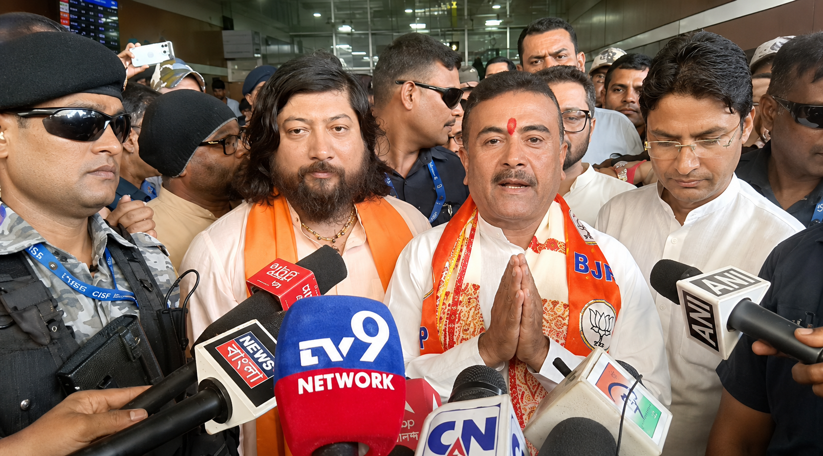 বাগডোগরায় পৌঁছে বড় বার্তা শুভেন্দুর উত্তরবঙ্গ নিয়ে কী জানালেন মুখ্যমন্ত্রী?