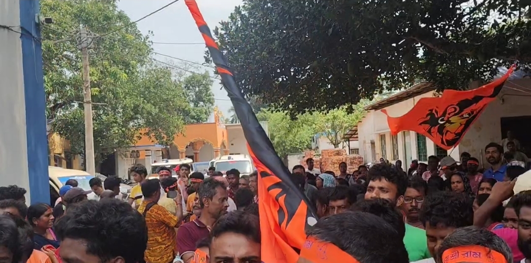 ভোট-পরবর্তী হিংসা নিয়ে ধনেখালিতে বিজেপির বিক্ষোভ, গ্রেফতারের দাবিতে উত্তাল থানা চত্বর