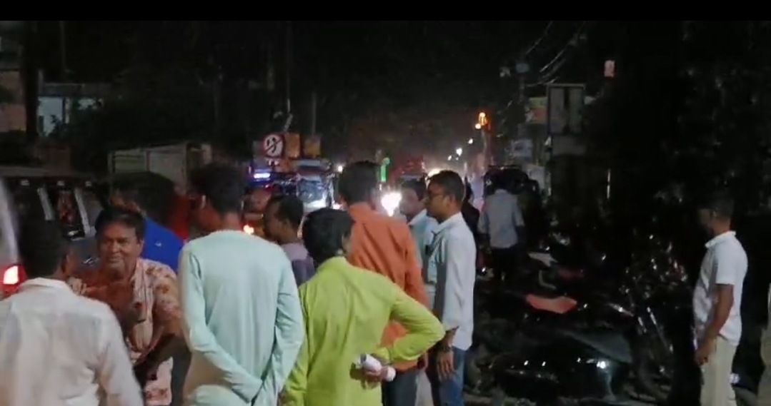 ভাতাড় থানার সামনে রাতের উত্তেজনা, ভাইরাল ভিডিও ঘিরে রাজনৈতিক তরজা তুঙ্গে