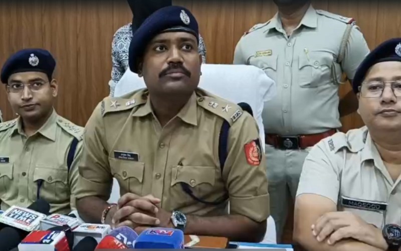 মালদহে উদ্ধার জালনোট পুলিশের জালে ধৃতরা