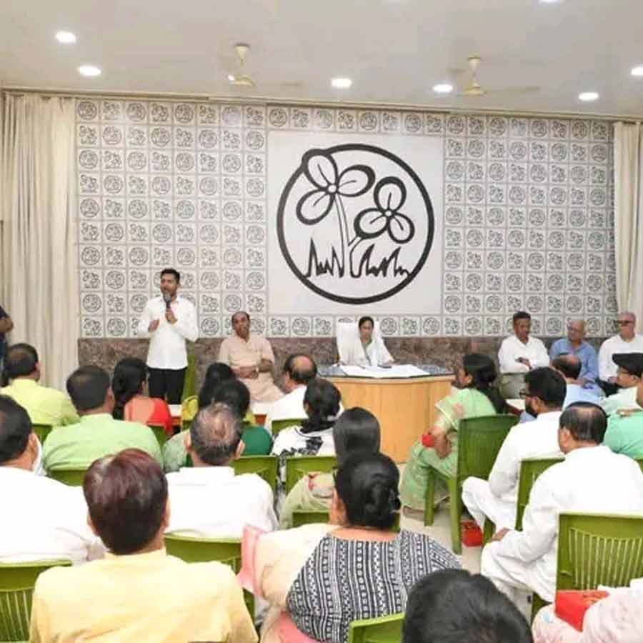 চকোলেটটা ইতালির প্রধানকে না দিয়ে বাচ্চাদের দিতে পারতেন   ভাইরাল মন্তব্যে তুমুল চর্চা