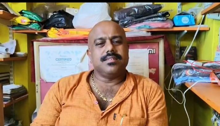 সাতগাছিয়ার পঞ্চায়েত প্রধান নিখোঁজ দুর্নীতির অভিযোগে পোস্টারে ছয়লাপ এলাকা