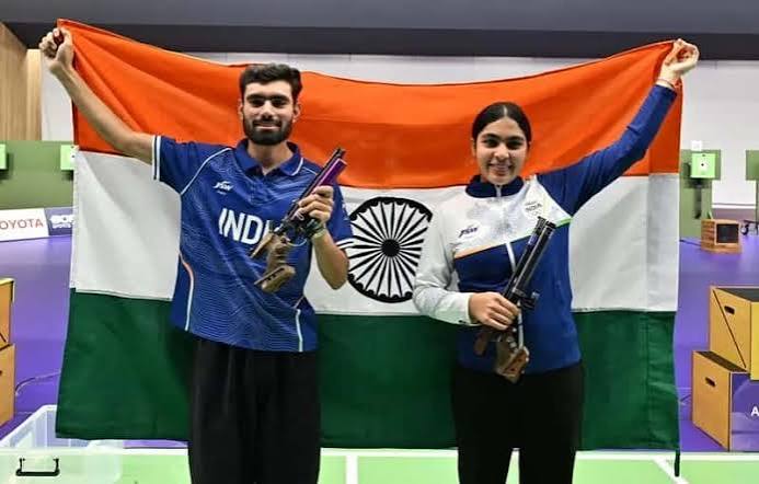 হ্যাটট্রিক তিরন্দাজির পর এবার শুটিংয়েও সোনা এল ভারতের ঝুলিতে চ্যাম্পিয়ন কাইনান চেনাই এবং নীরু ঢান্দা