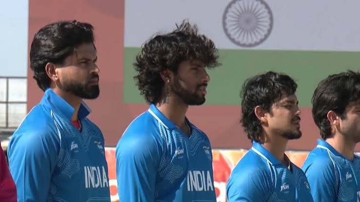 সোনার লড়াইয়ে ভারতের সামনে পাকিস্তান সেমিতে ১২৪ রানে শ্রীলঙ্কাকে উড়িয়ে দিলেন বৈভব শ্রেয়সরা