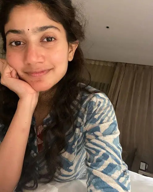 দীপিকার জায়গায় আপাতত সাই নন, স্পষ্ট করলেন ছবির নির্মাতারা