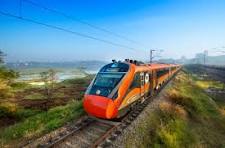 Surat-Udaipur Vande Bharat Express Begins Service: Full Route, Stops and Timetable
