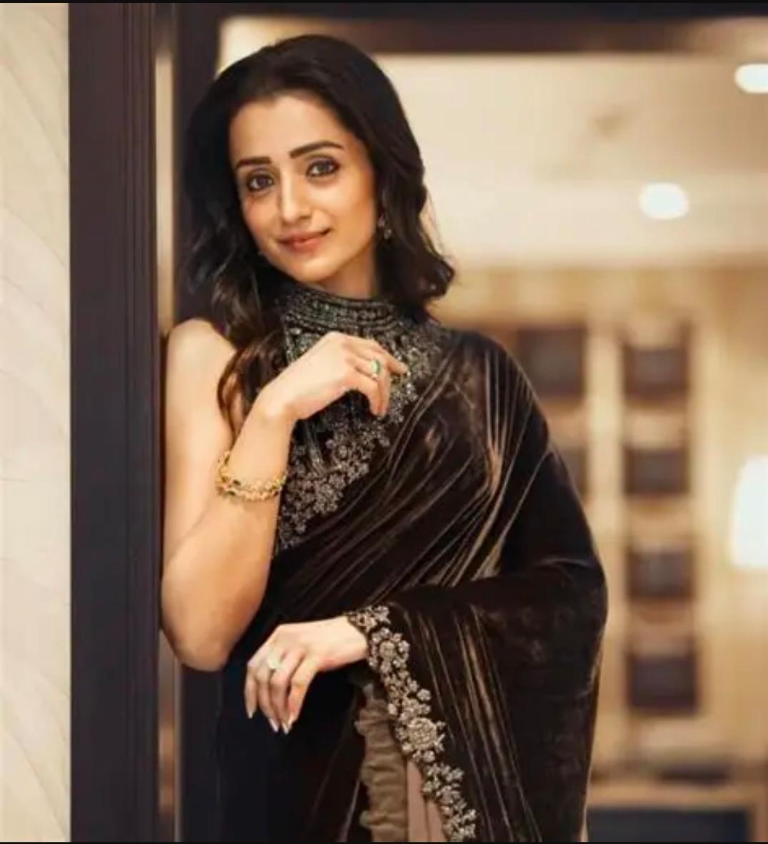  ৪০-এর পর শরীরে ভিটামিন D-এর প্রয়োজন কেন বাড়ে? জানুন তৃষার প্রশ্নের উত্তর