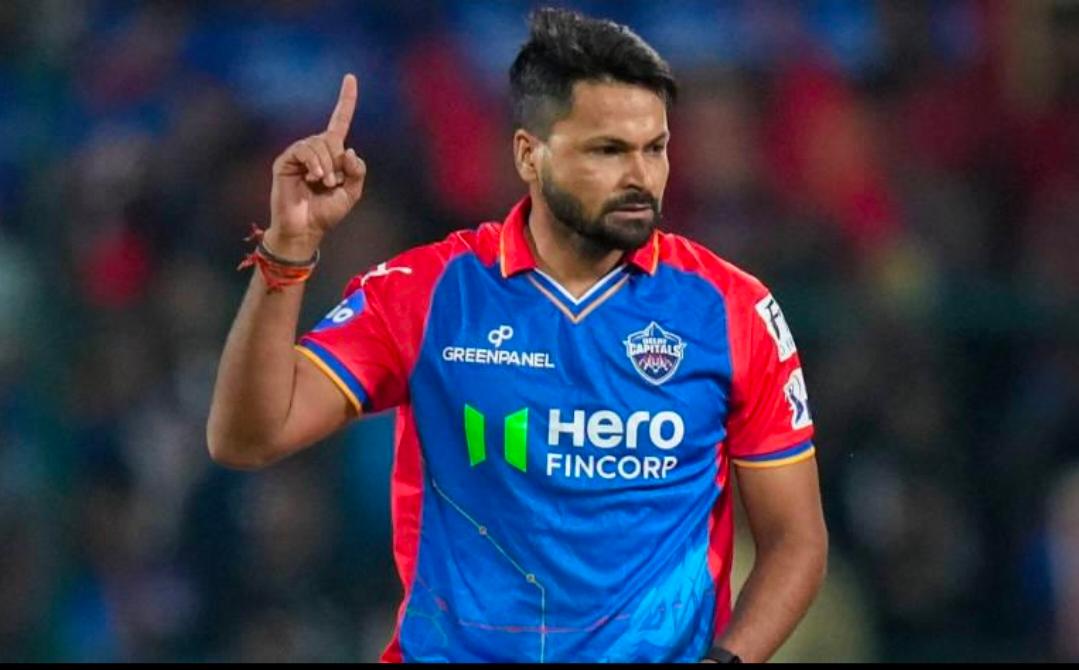 নিউ জ়িল্যান্ড যাচ্ছেন মুকেশ, দলে ফেরার লক্ষ্যে তিন মন্ত্র
